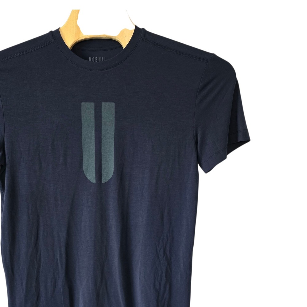 NOBULL Mens Navy Blue Graphic Training T-Shirt Size L Polyester Tencel Stretch